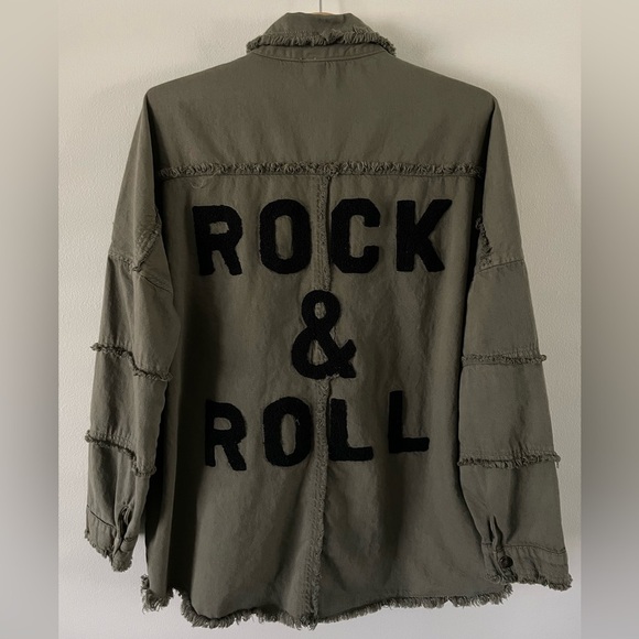 Elan Jackets & Blazers - ELAN Rock & Roll Shirt Jacket Frayed Rag Puffy Letters 3D Green Size M Shacket
